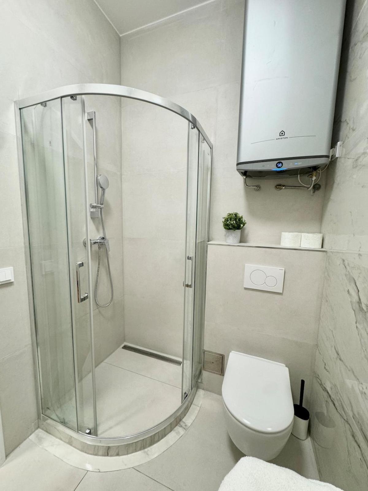 Cozy & Charmimg 2-Bed Apartment In Heart Of Praha Eksteriør bilde