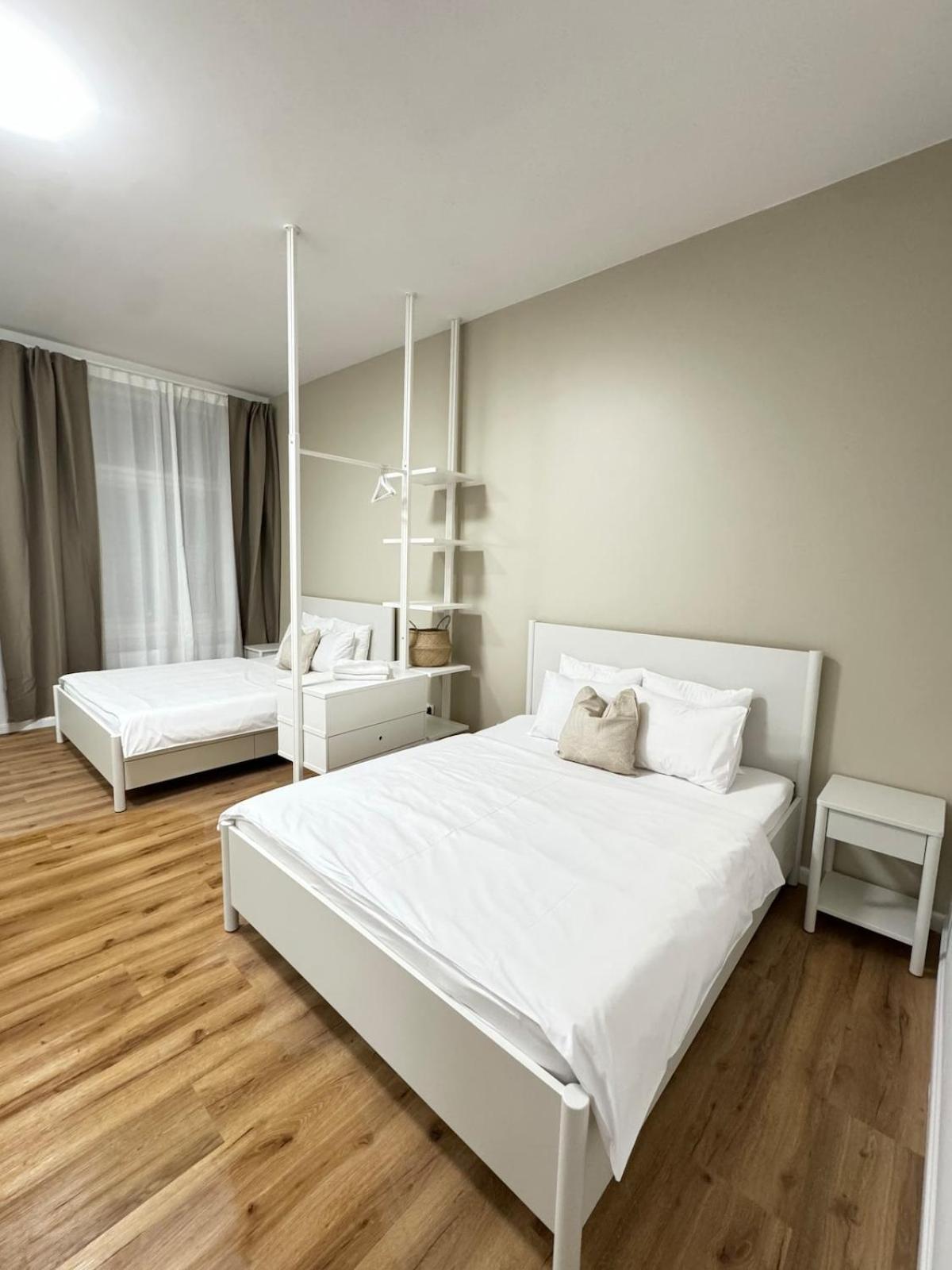 Cozy & Charmimg 2-Bed Apartment In Heart Of Praha Eksteriør bilde
