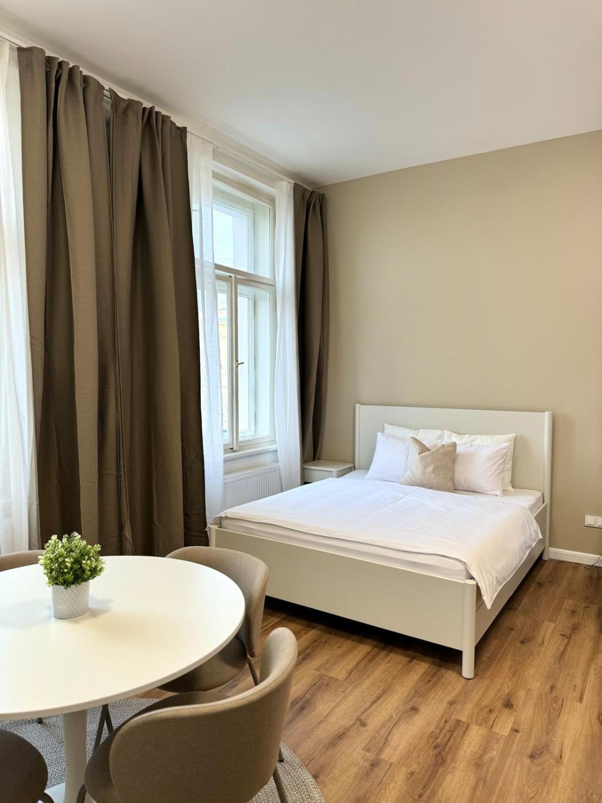 Cozy & Charmimg 2-Bed Apartment In Heart Of Praha Eksteriør bilde
