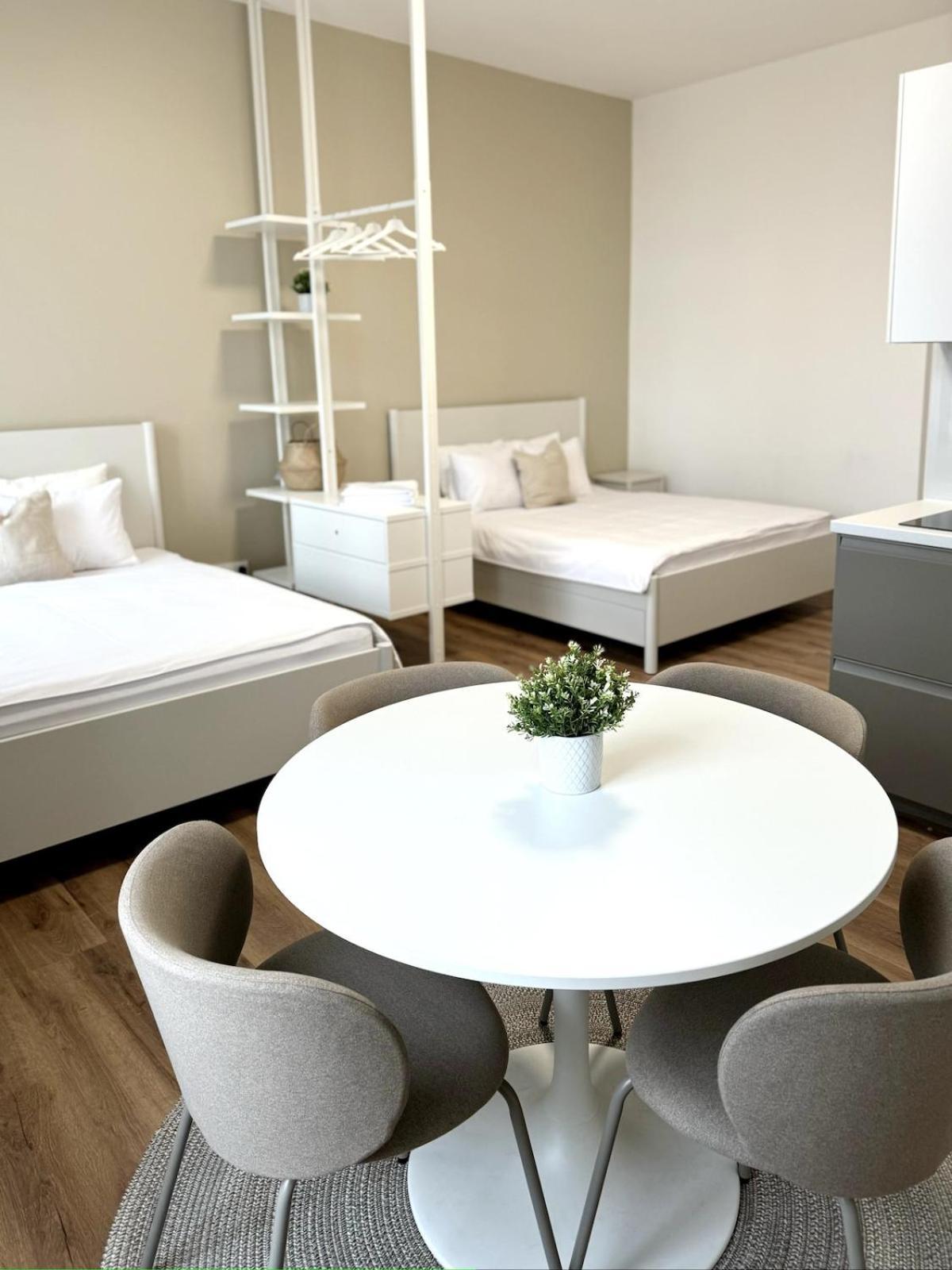 Cozy & Charmimg 2-Bed Apartment In Heart Of Praha Eksteriør bilde